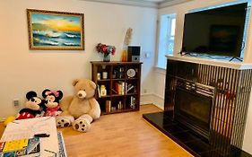 Tiger Sweet House Queen Size Bedroom Share Washroom Kitchen Garden Near Airport Costco